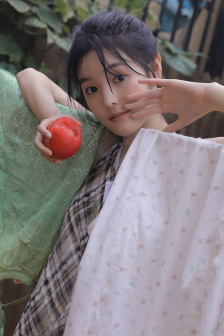 和朋友夫妻互动